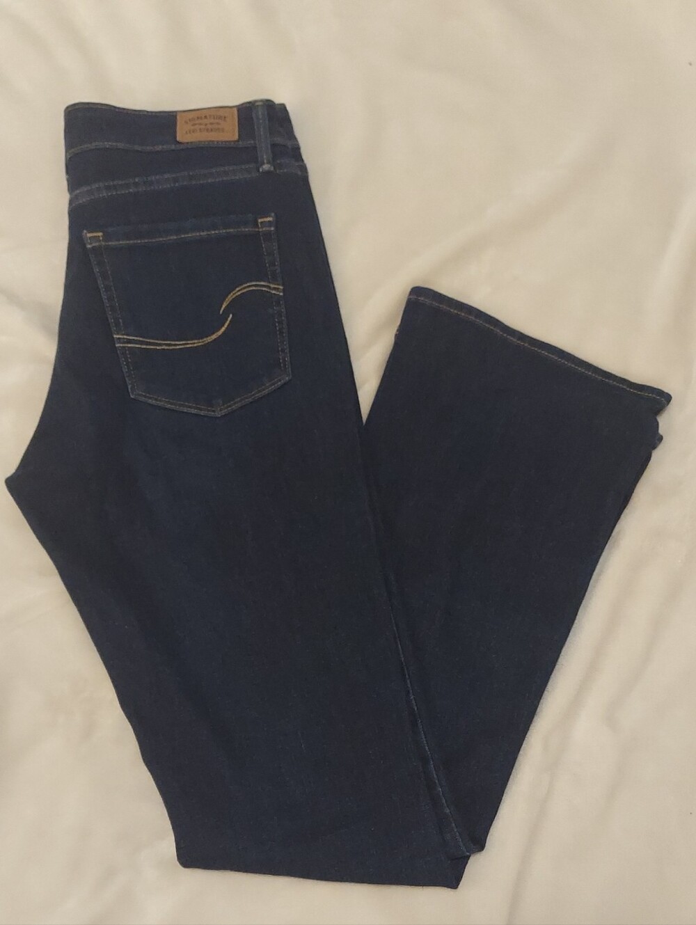 Signature by Levi Strauss Women's Dark Blue Mid-Rise Boot Cut Jeans Size 4M